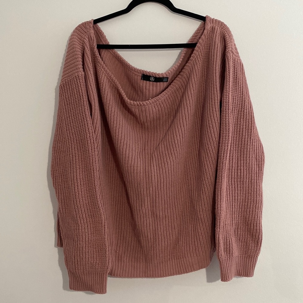 ‘CURVE plus size off the shoulder knitted sweater’ 🌸